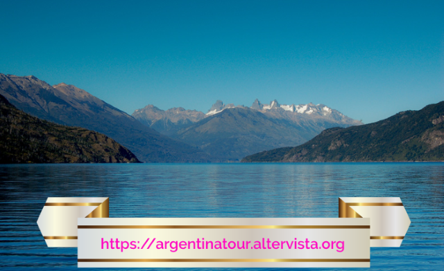 Lago Puelo splendido specchio di acqua verde bluastra che dà il nome all’area protetta.